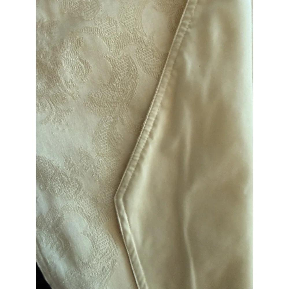 Vintage W-C Designs Cream Damask Table Linen Set - 2 Runners & 10 Napkins Y2K